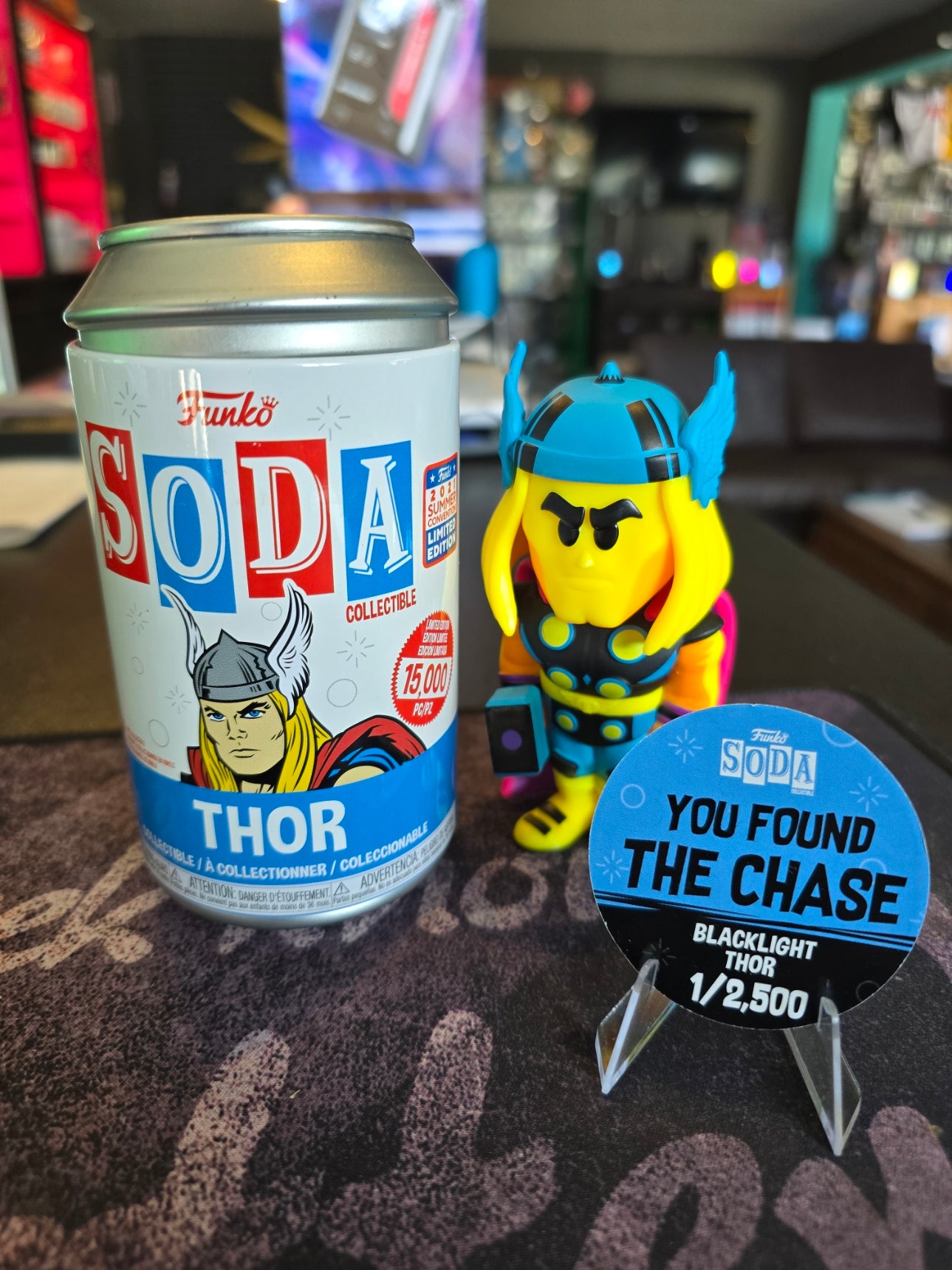 Funko Soda - CHASE - SIGNED by Chris Hemsworth - Thor 1 of 2500 SWAU Cert