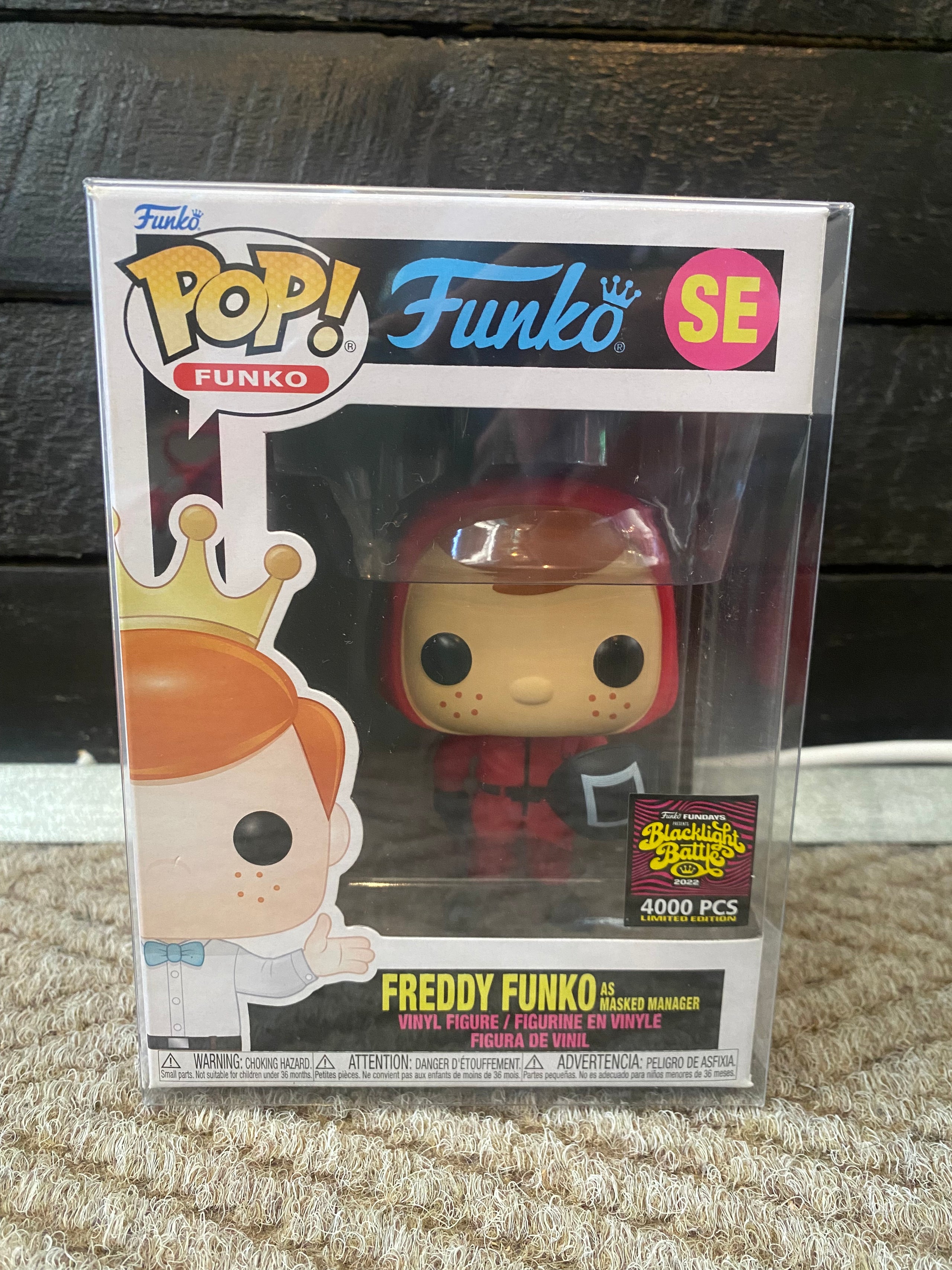 Funko Pop Funko - Freddy Funko as Masked Manager - Blacklight Battle - 4000 PCS - SE