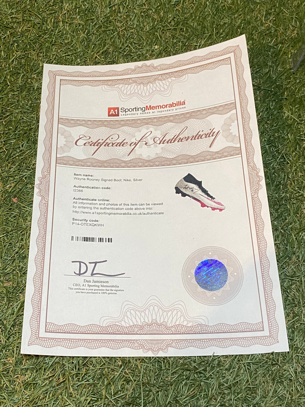 Sporting Memorabillia  - Signed Silver Nike Boot - Signed By Wayne Rooney (With Certificate) Manchester United