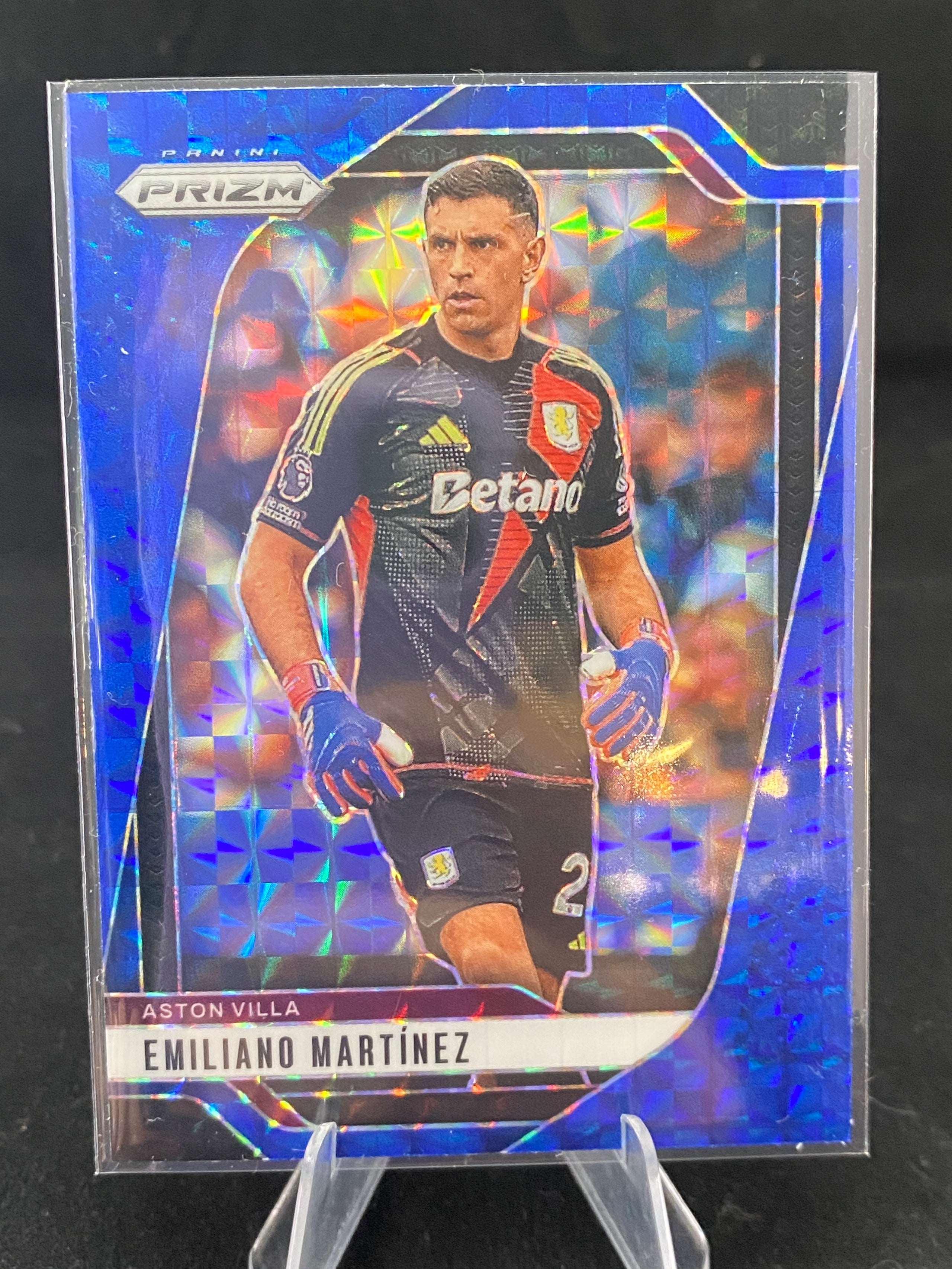 Panini Prizm Premier League Soccer - Emiliano Martinez - Blue - No. 69