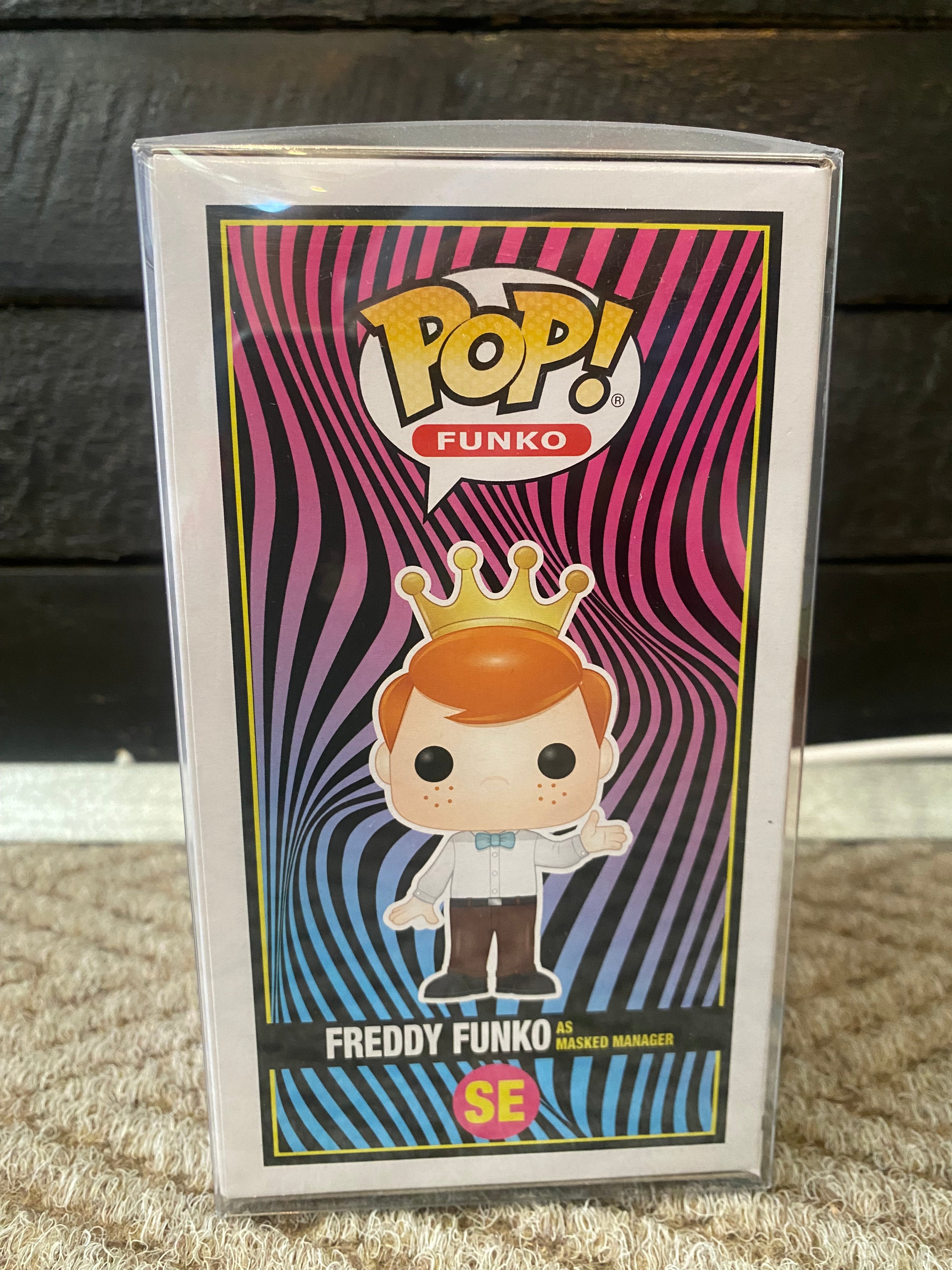 Funko Pop Funko - Freddy Funko as Masked Manager - Blacklight Battle - 4000 PCS - SE