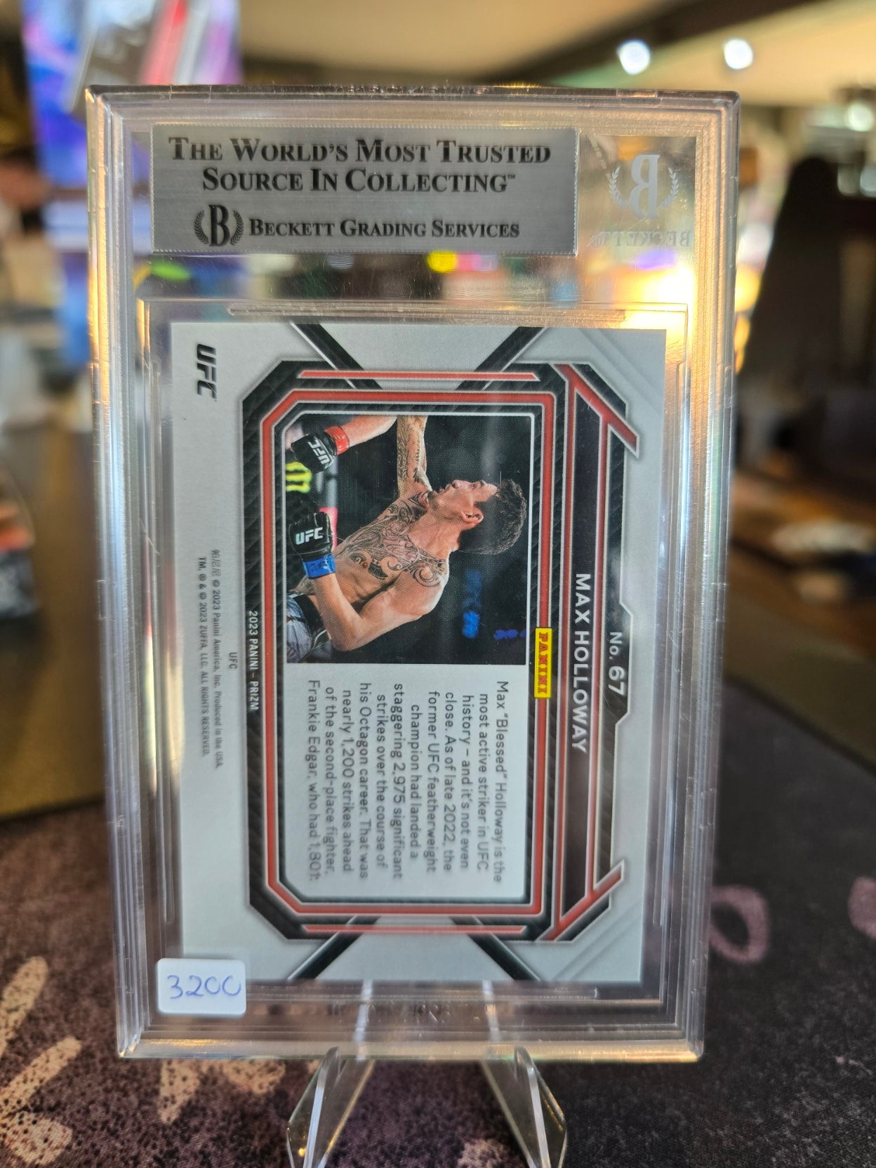 Panini Prizm UFC 2023 - Max Holloway 67 - On Card Signed Auto - Beckett Certified