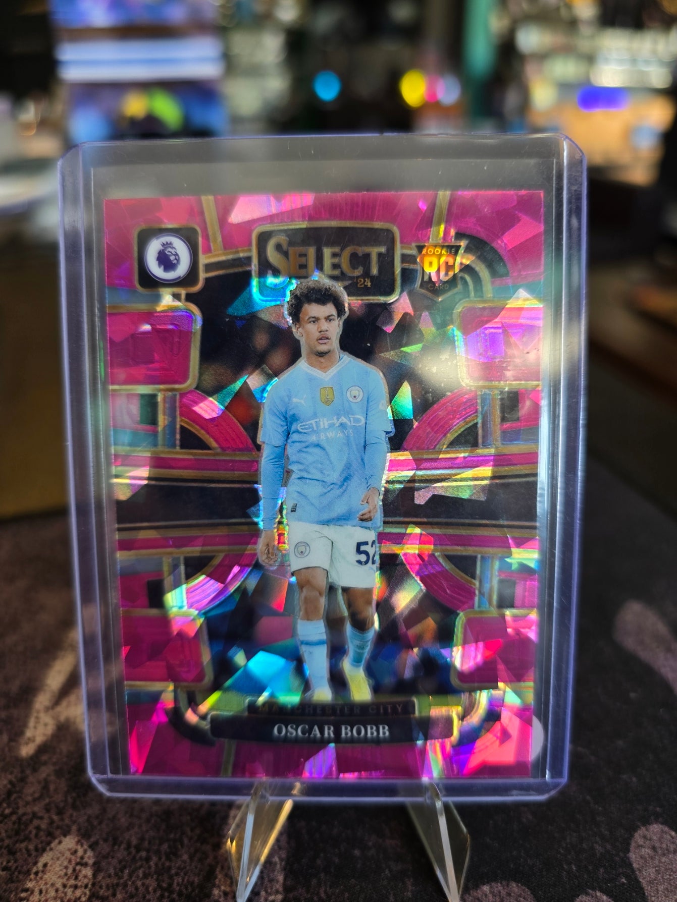 Panini Select Premier League Soccer 2023-24 - Oscar Bobb 64 RC Rookie - Manchester City - Pink Ice