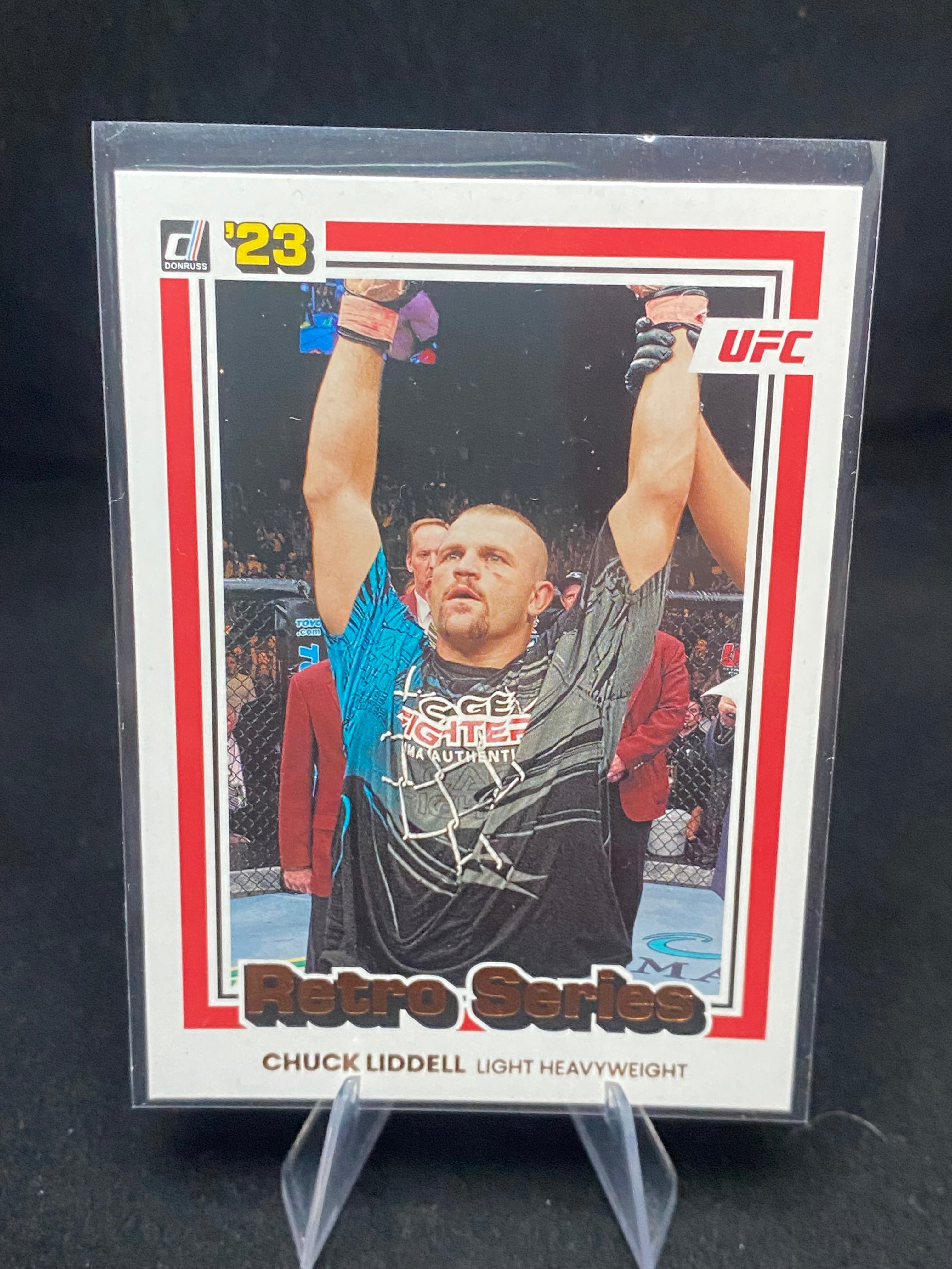Panini Donruss UFC 2023 - Chuck Leon - Retro Series - No.7
