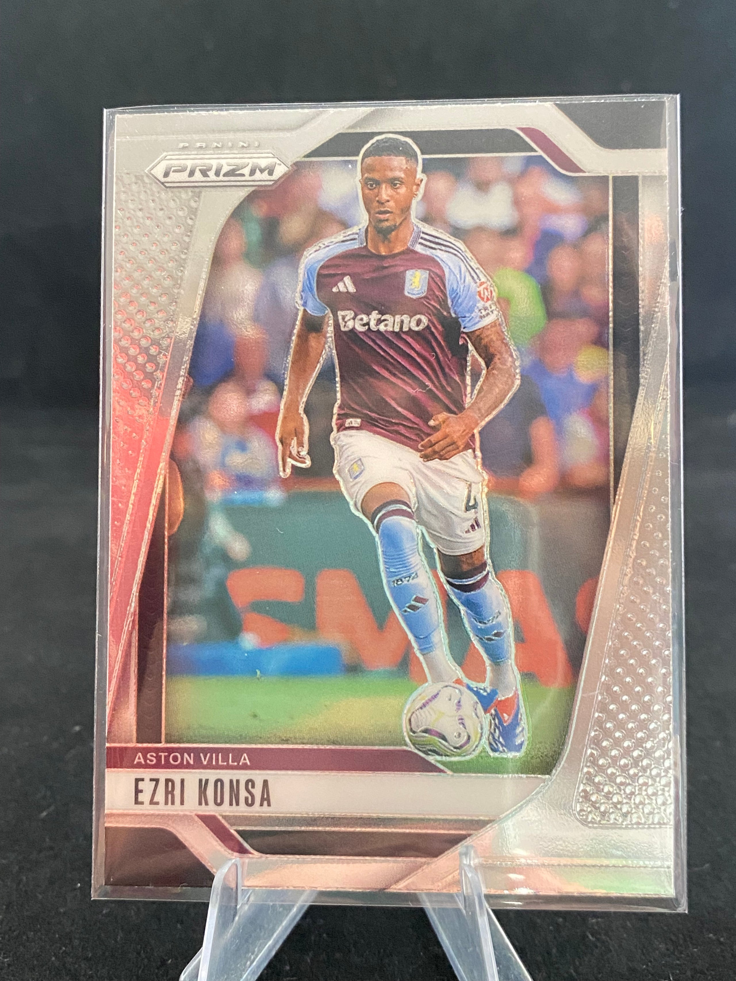 Panini Prizm Premier League Soccer - Ezri Konsa - No.62