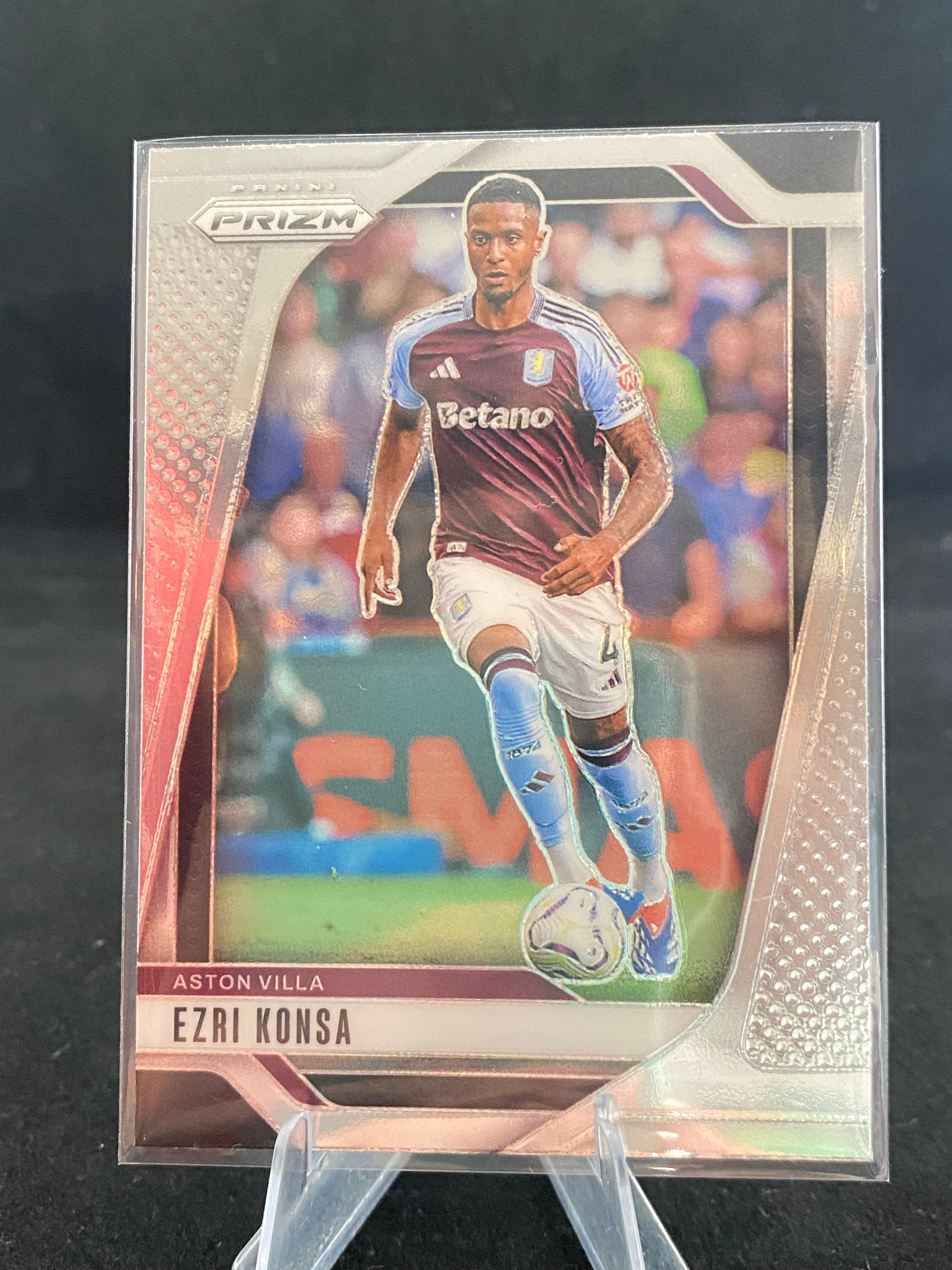 Panini Prizm Premier League Soccer - Ezri Konsa - No.62