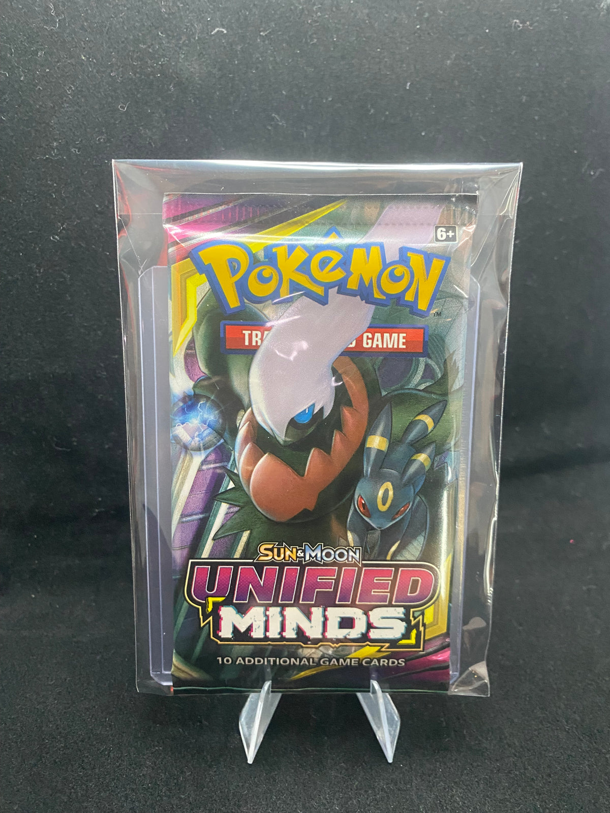 Pokémon - VINTAGE - SEALED - Sun & Moon Crimson Invasion - Legendary Pokémon Darkrai and Mythical Pokémon Umbreon -Booster Pack