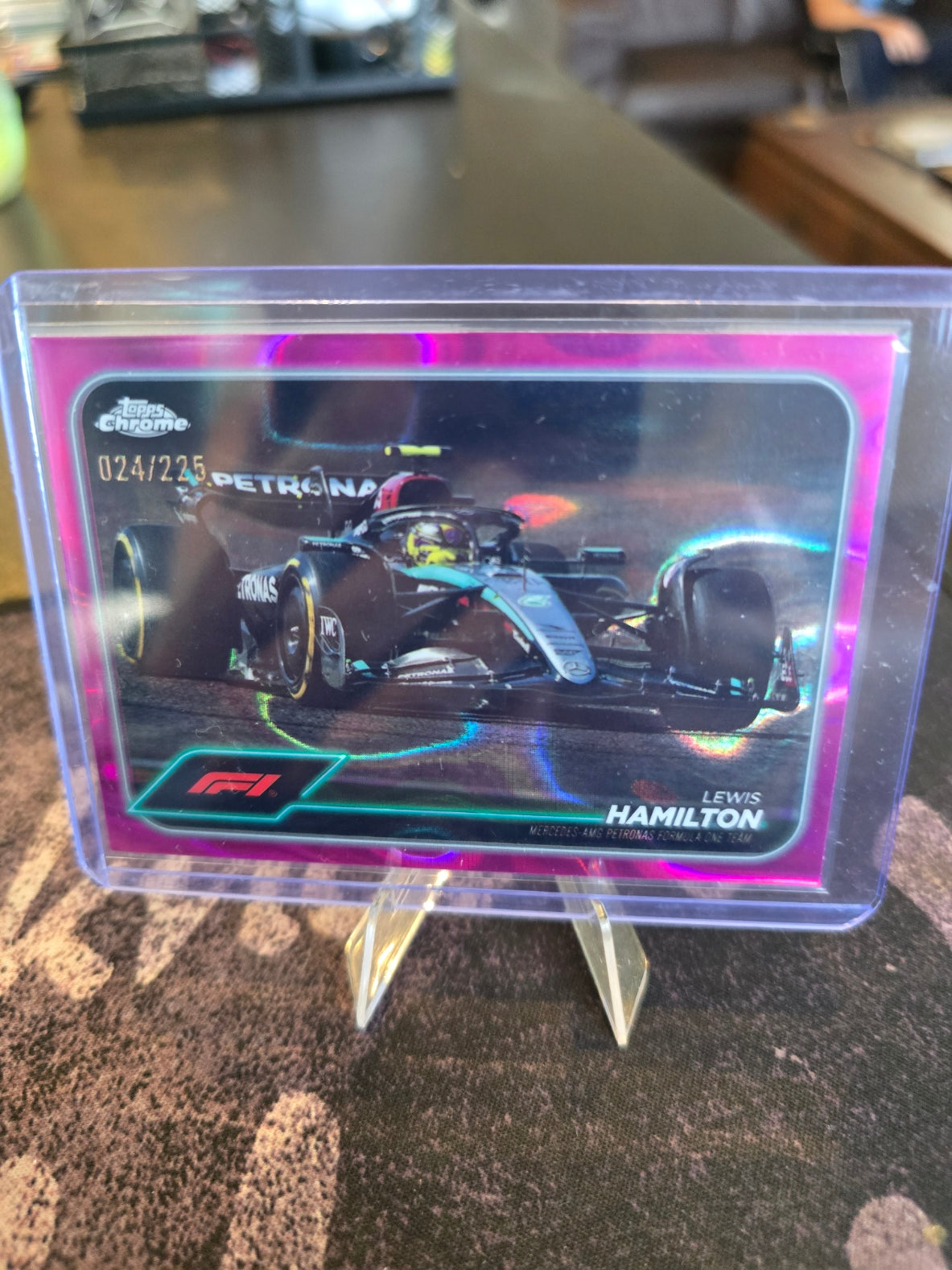 Topps Chrome Formula 1 2024 - Lewis Hamilton - Pink 024/255