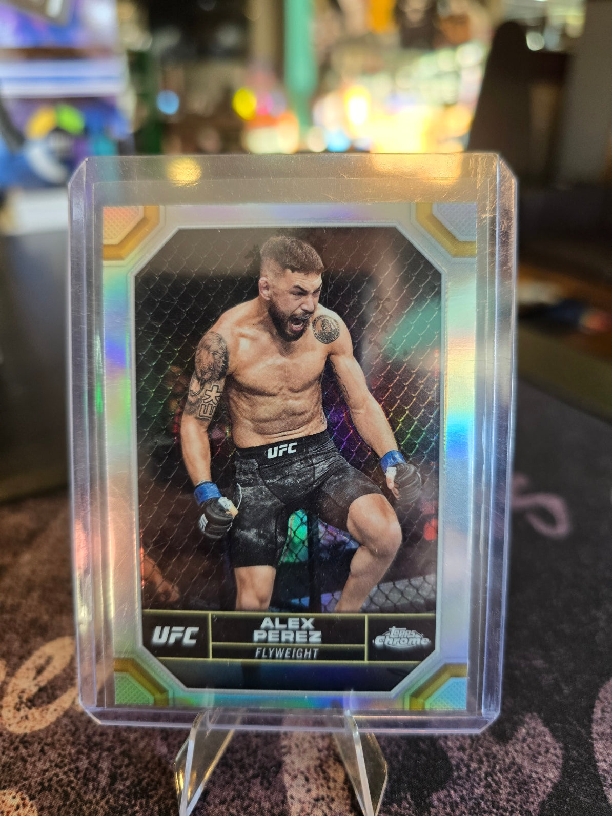 Topps Chrome UFC 2024 - Alex Perez 5 - Refractor