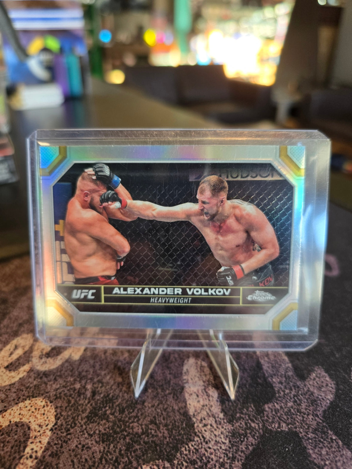Topps Chrome UFC 2024 - Alexander Volkov 8 - Refractor