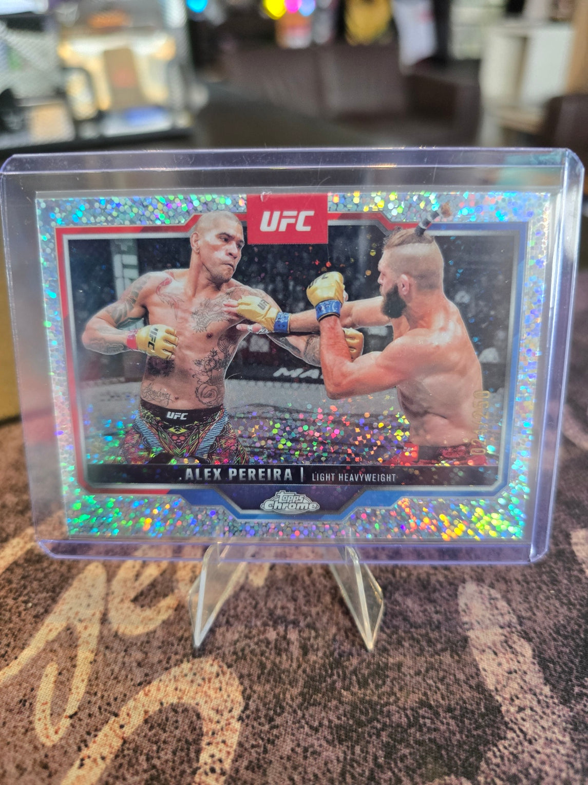 Topps Chrome UFC 2025 - Alex Pereira - 2 - Speckle 024/250