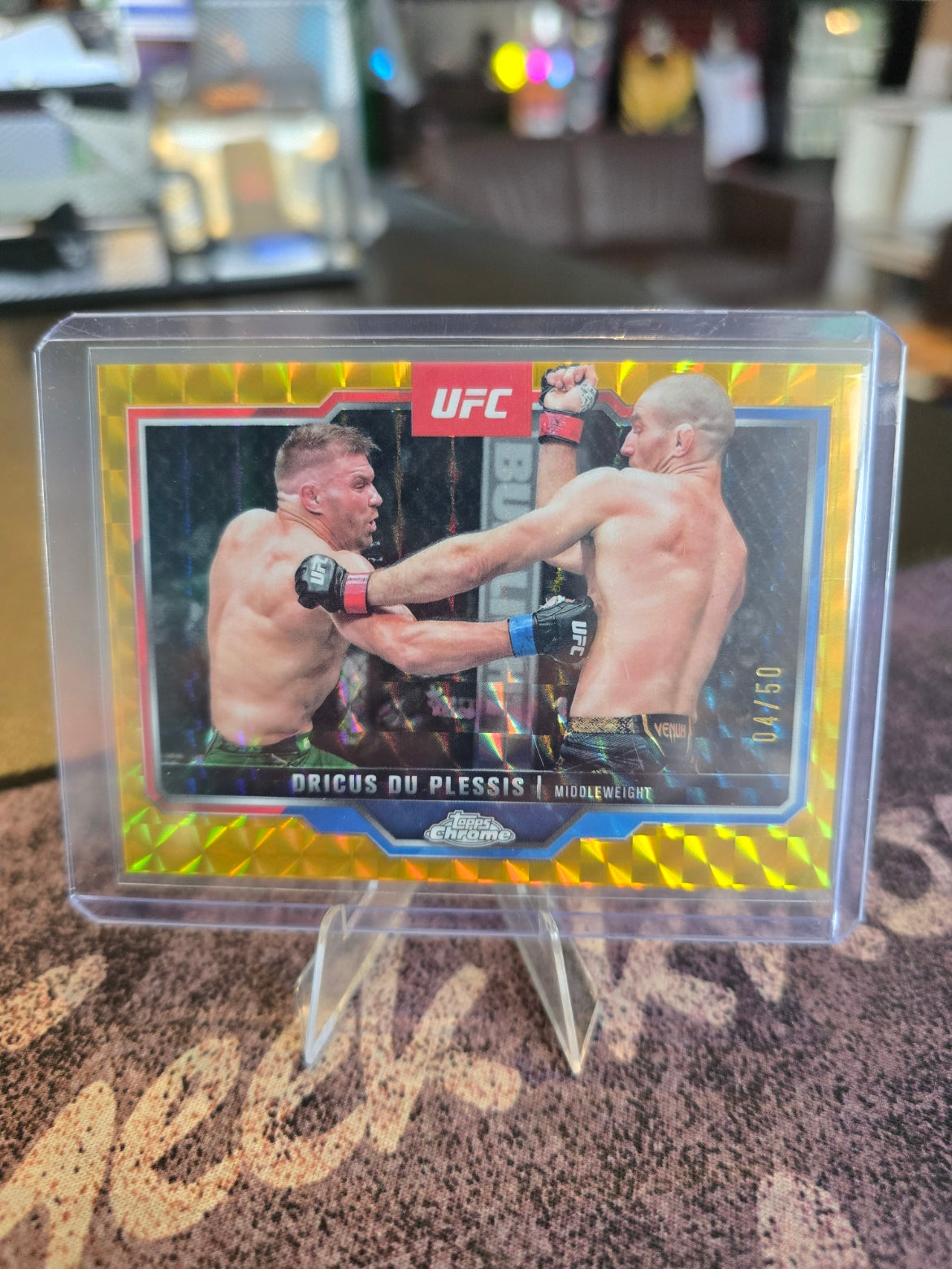 Topps Chrome UFC 2025 - Dricus Du Plessis 137 - Gold 04/50