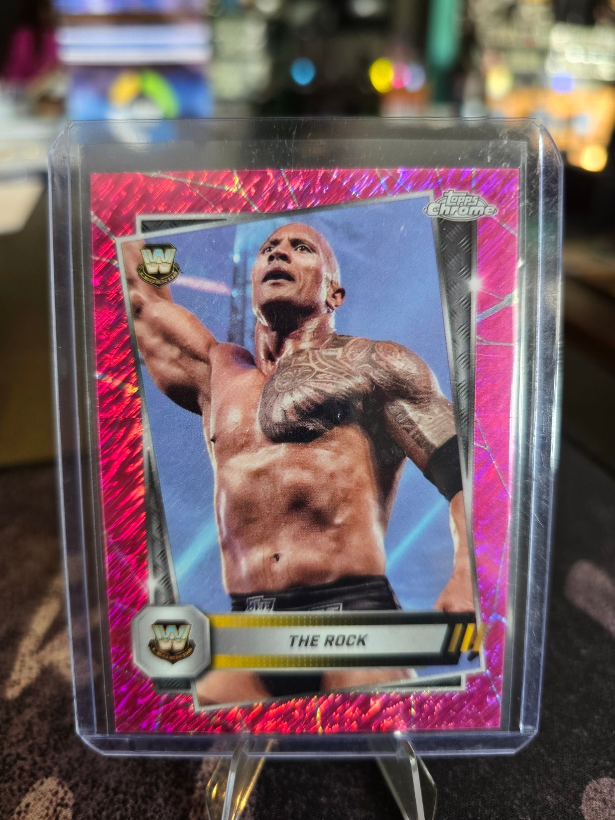 Topps Chrome WWE 2025 - The Rock 10 - Pink