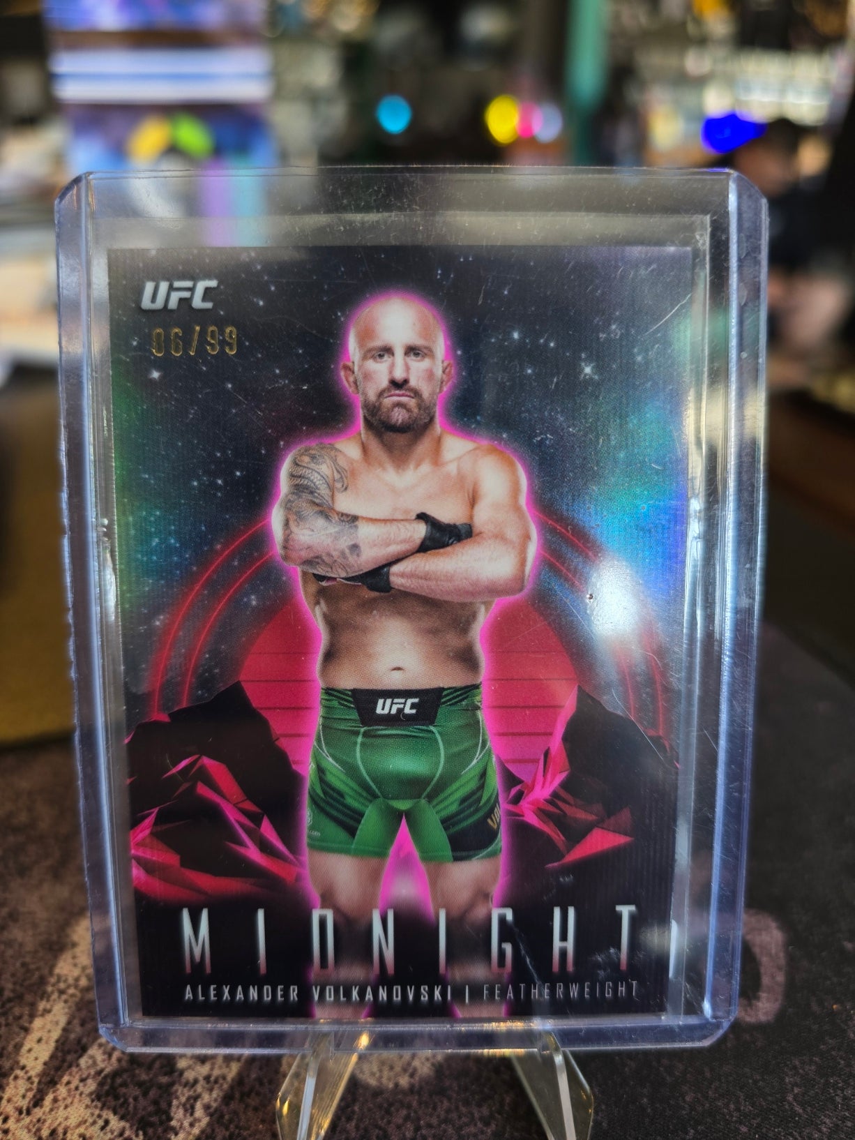 Topps Midnight UFC 2024 - Alexander Volkanovski 86/99