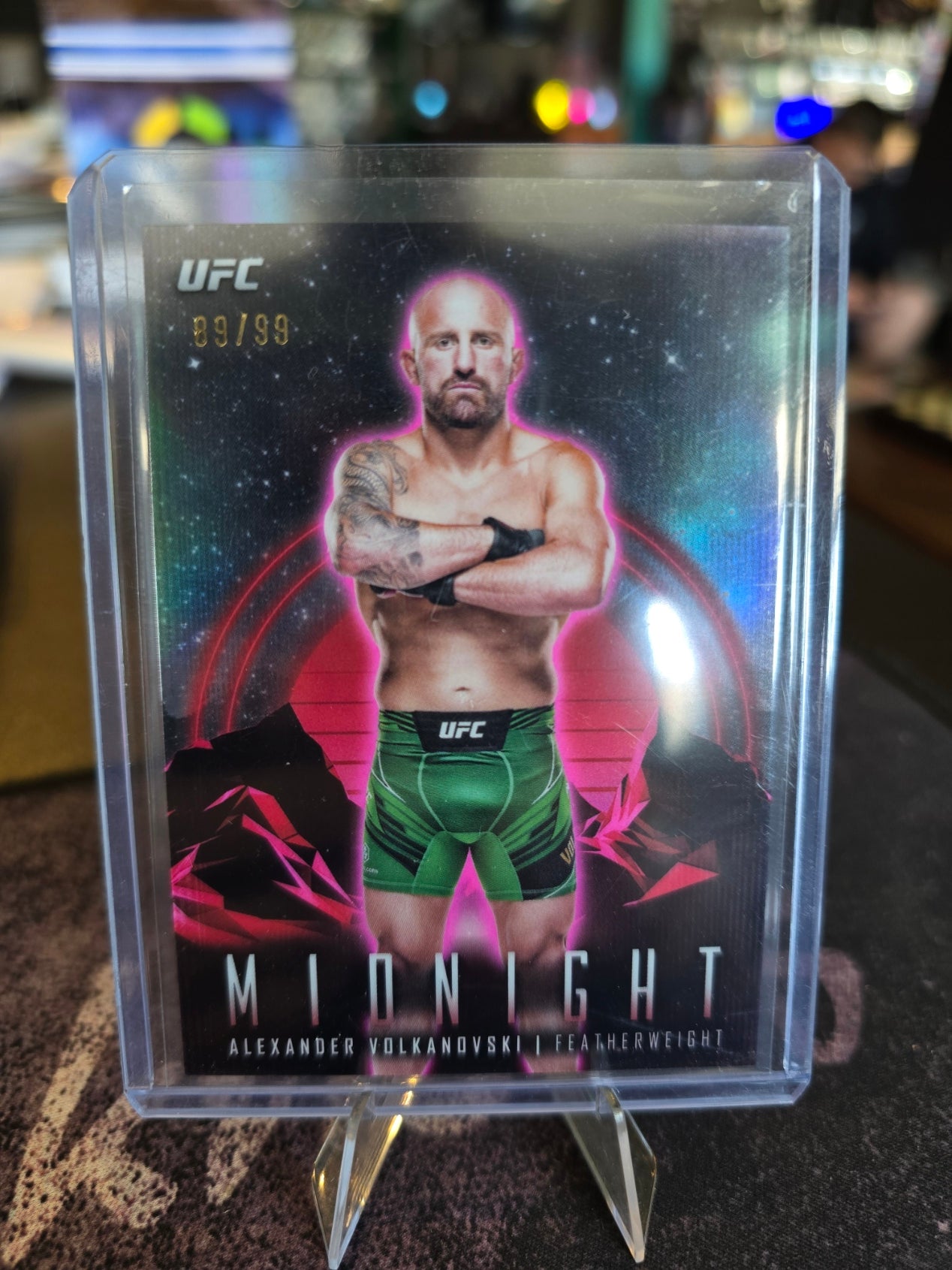 Topps Midnight UFC 2024 - Alexander Volkanovski 89/99