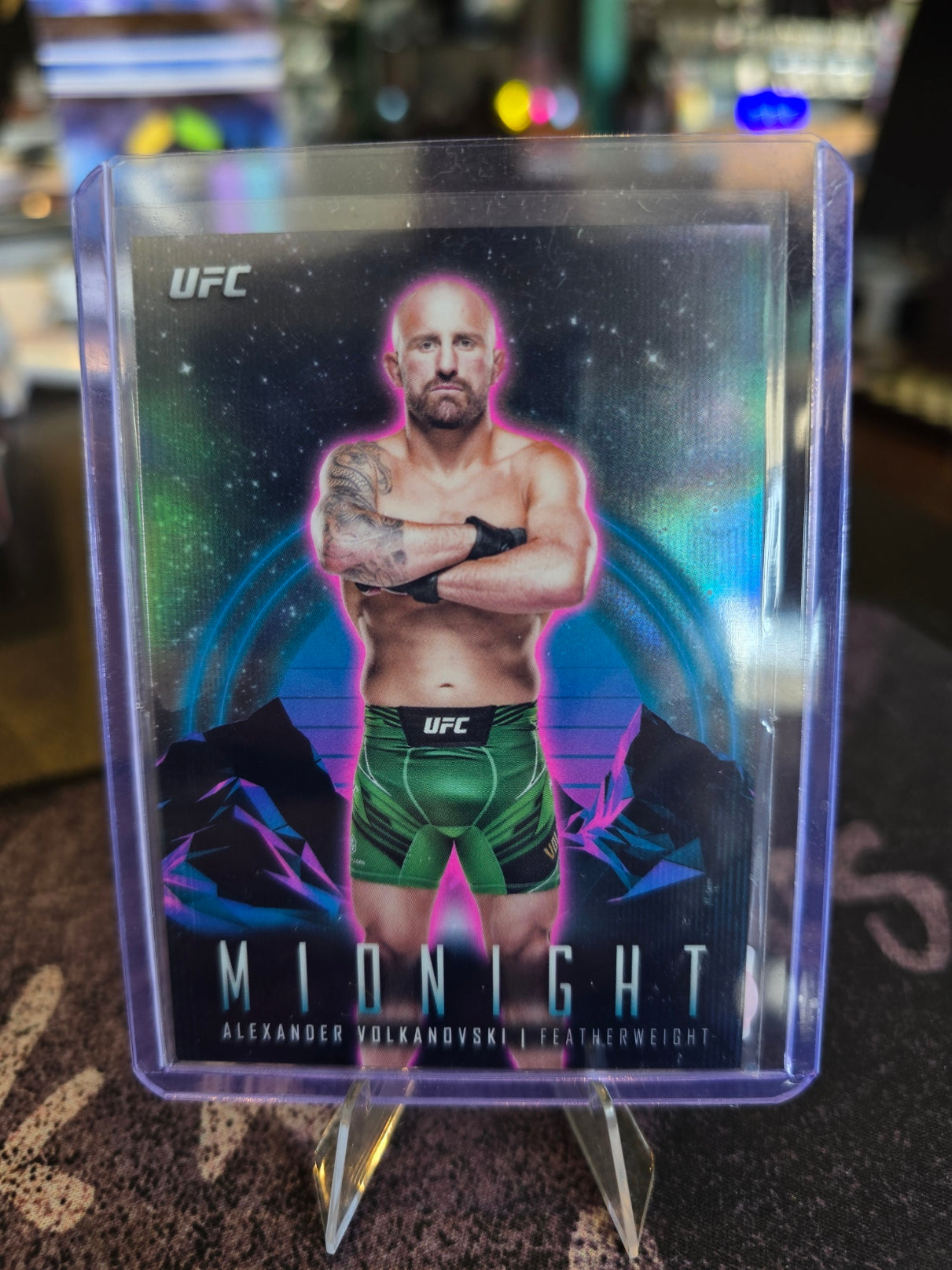 Topps Midnight UFC 2024 - Alexander Volkanovski Base