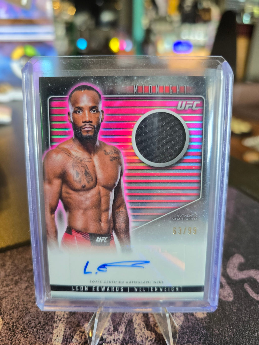 Topps Midnight UFC 2024 - Leon Edwards - Auto 69/99