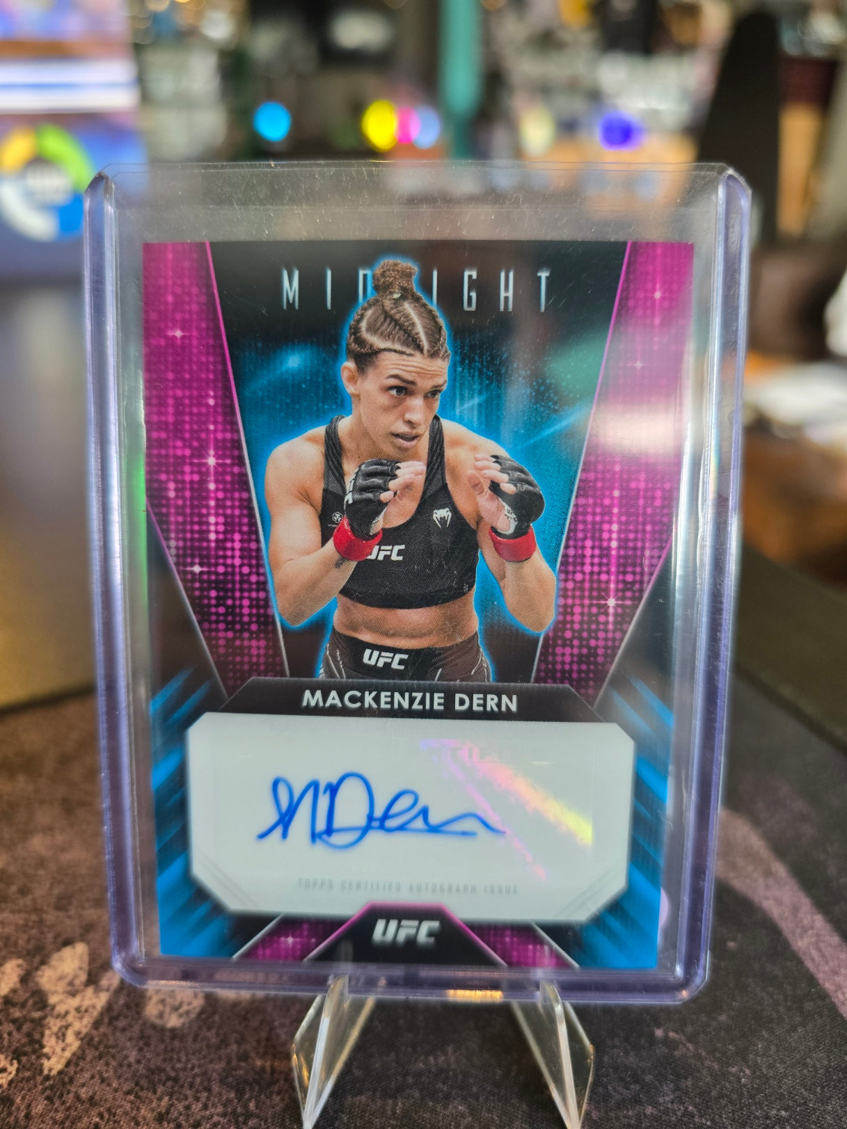 Topps Midnight UFC 2024 - Mackenzie Dern - Auto