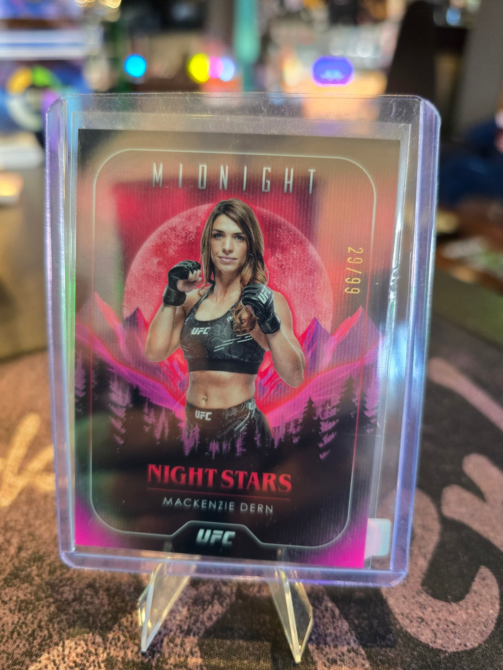 Topps Midnight UFC 2024 - Mackenzie Dern - Lunar Tides 25/99
