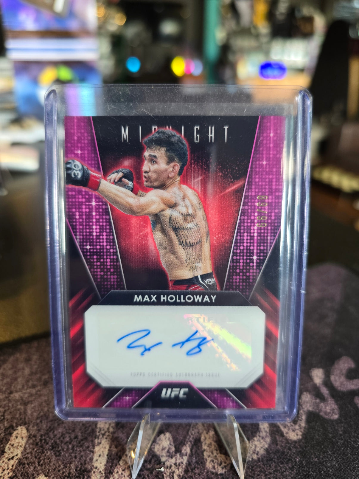 Topps Midnight UFC 2024 - Max Holloway - Auto 89/99