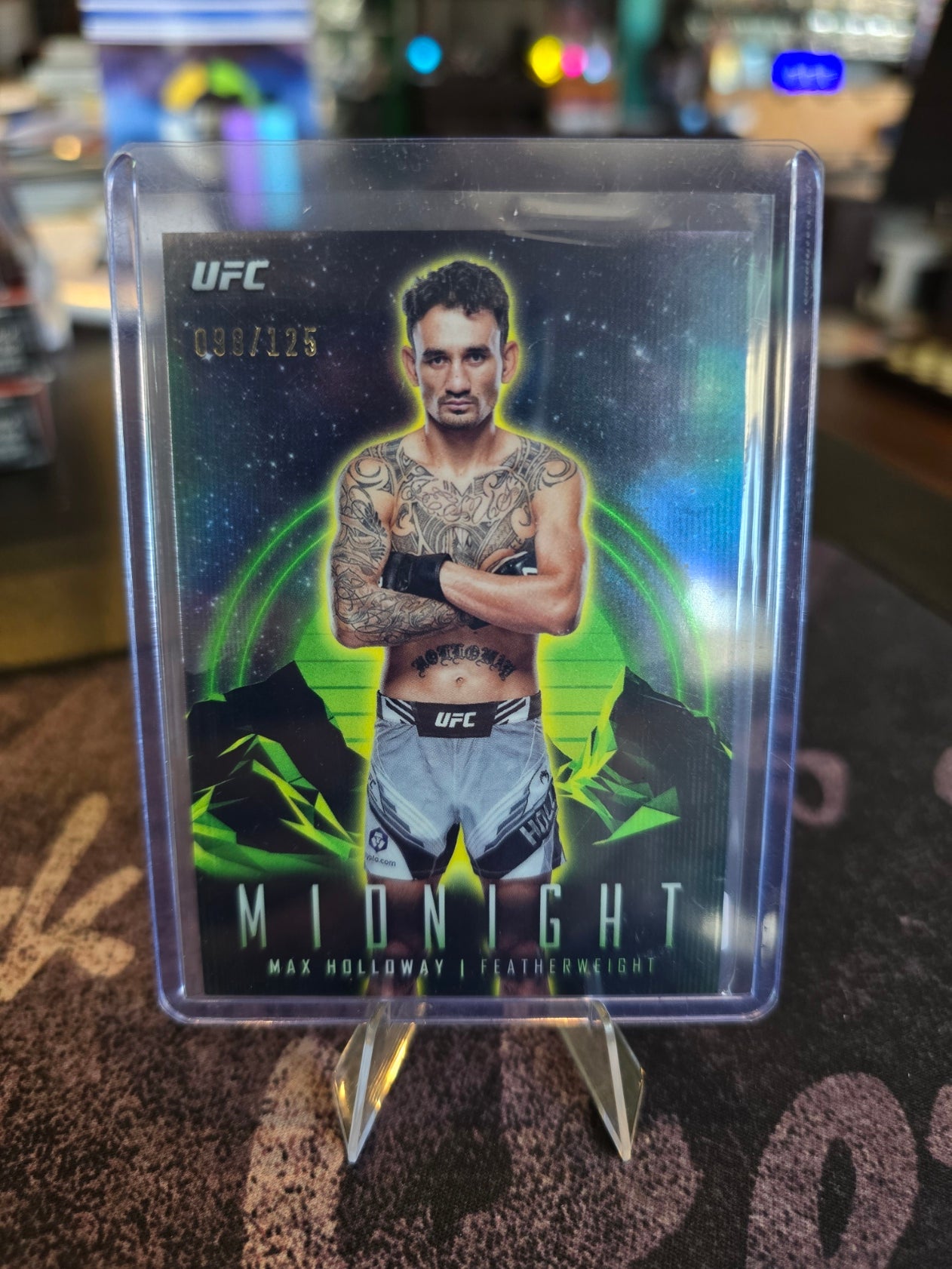 Topps Midnight UFC 2024 - Max Holloway 098/125