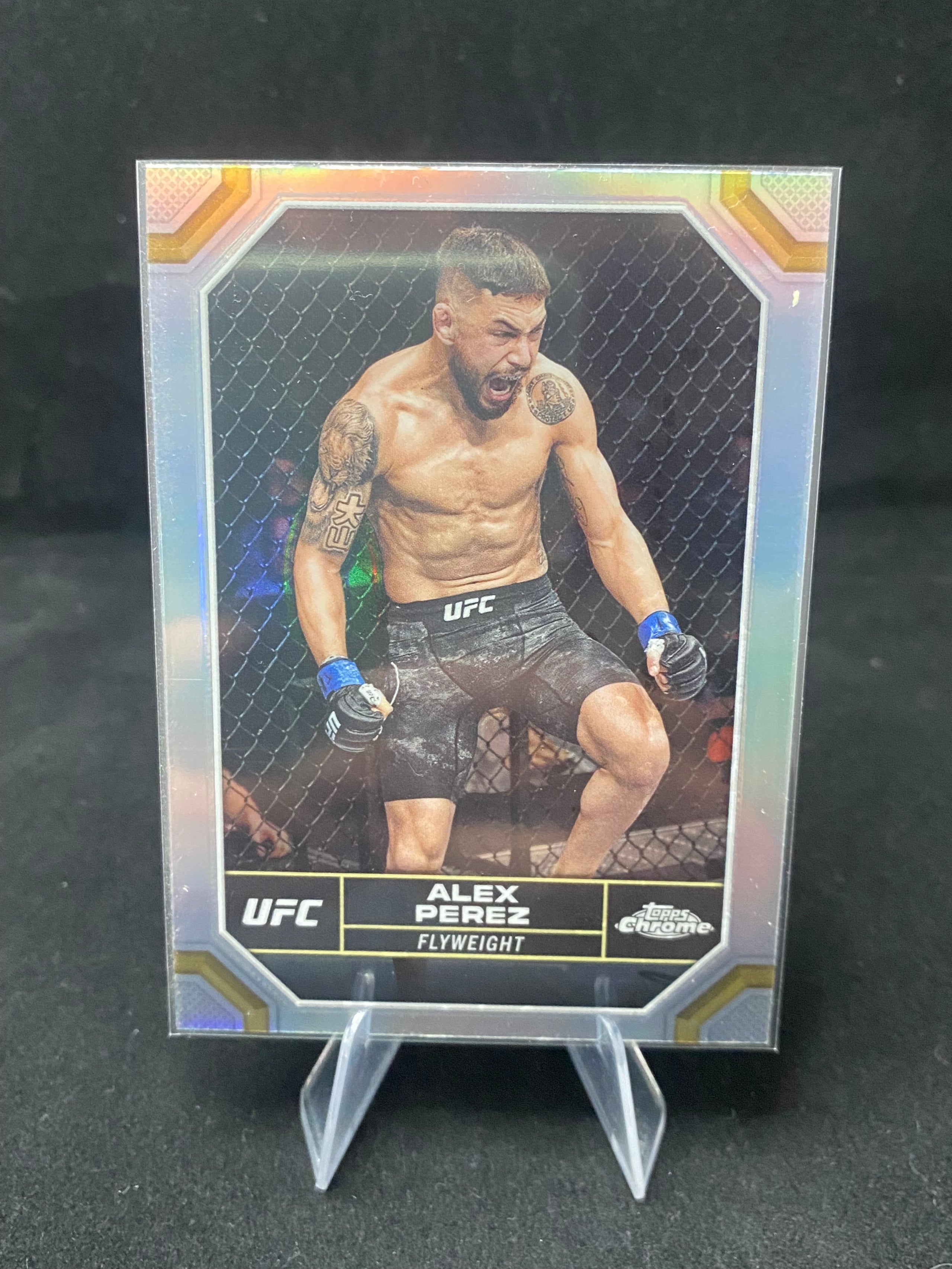 Topps Chrome UFC 2024 - Alex Perez - Refractor - 5