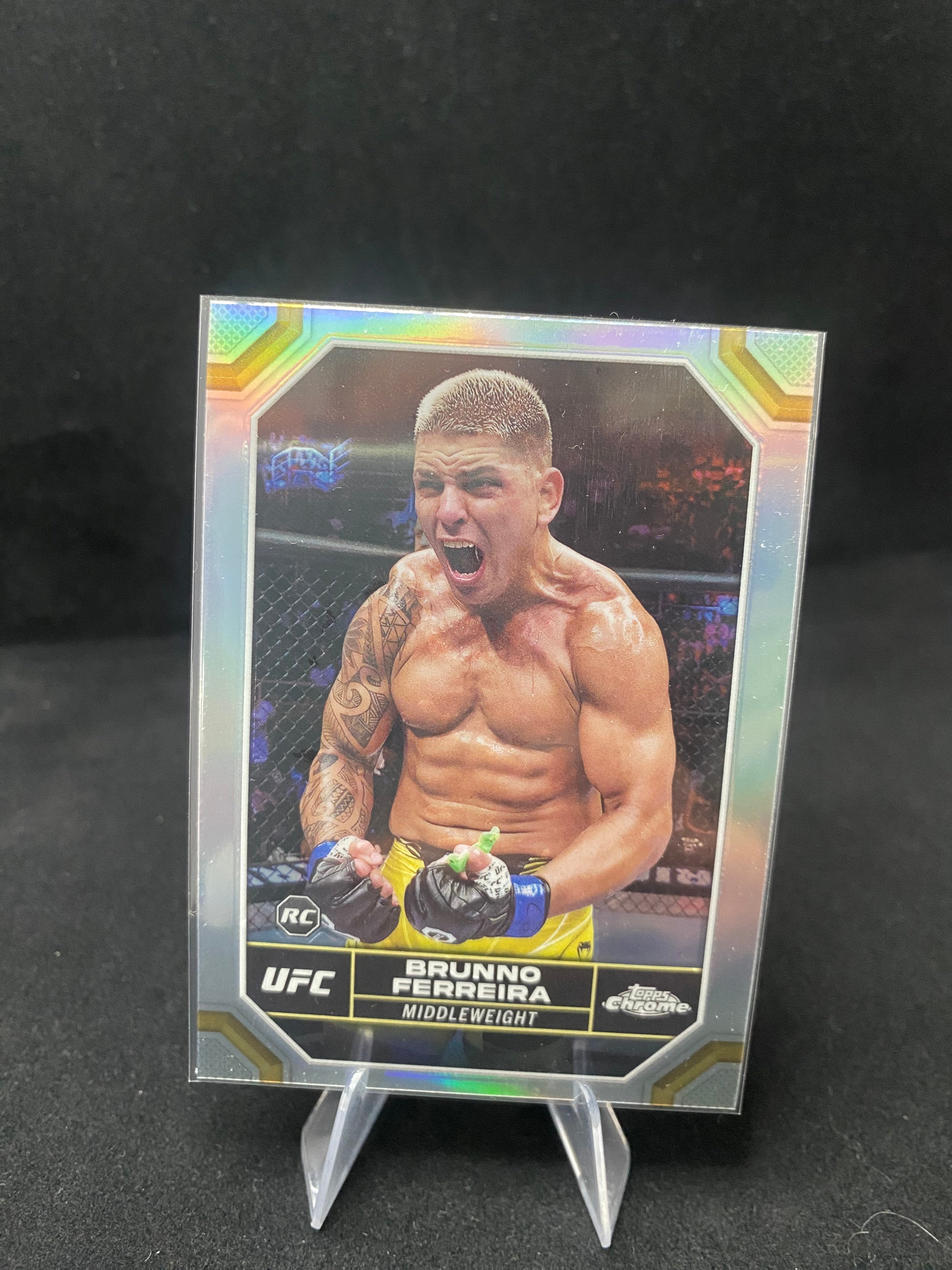 Topps Chrome UFC 2024 - Brunno Ferreira - RC - Rookie Card - Refractor - 3