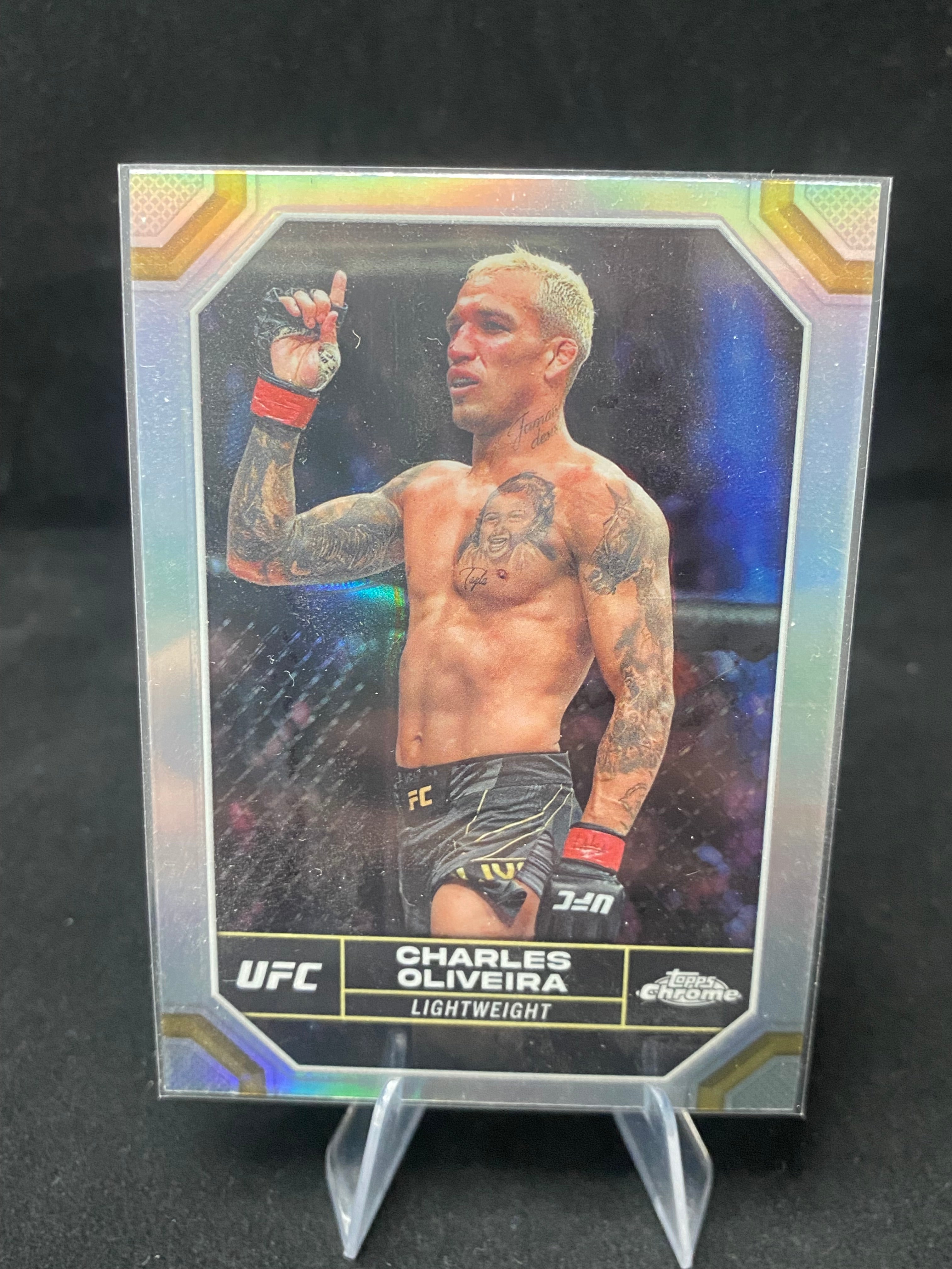 Topps Chrome UFC 2024 - Charles Oliveira - Refractor - 42