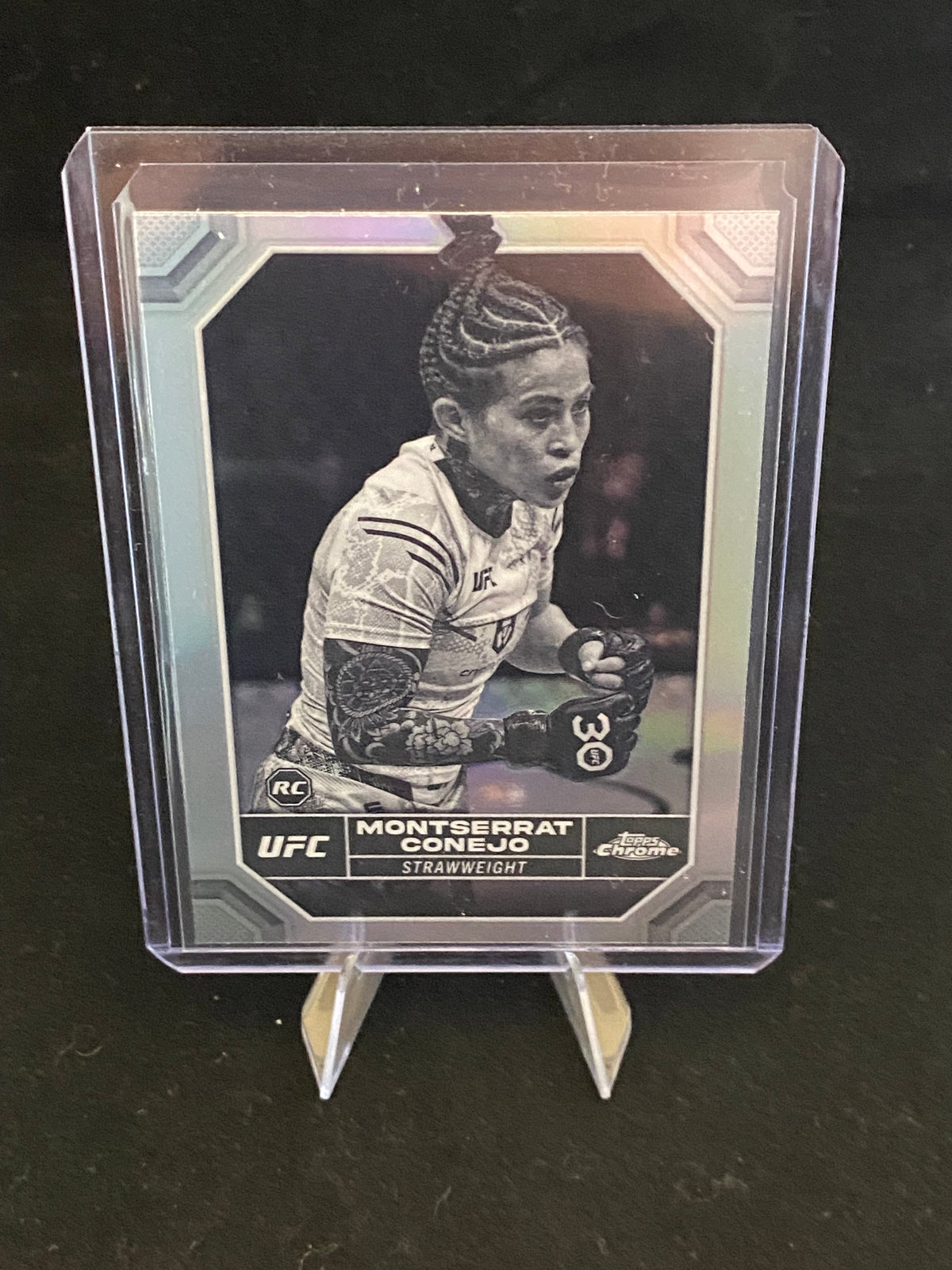 Topps Chrome UFC 2024 - Montserrat Conejo - Negative Refractor - 66