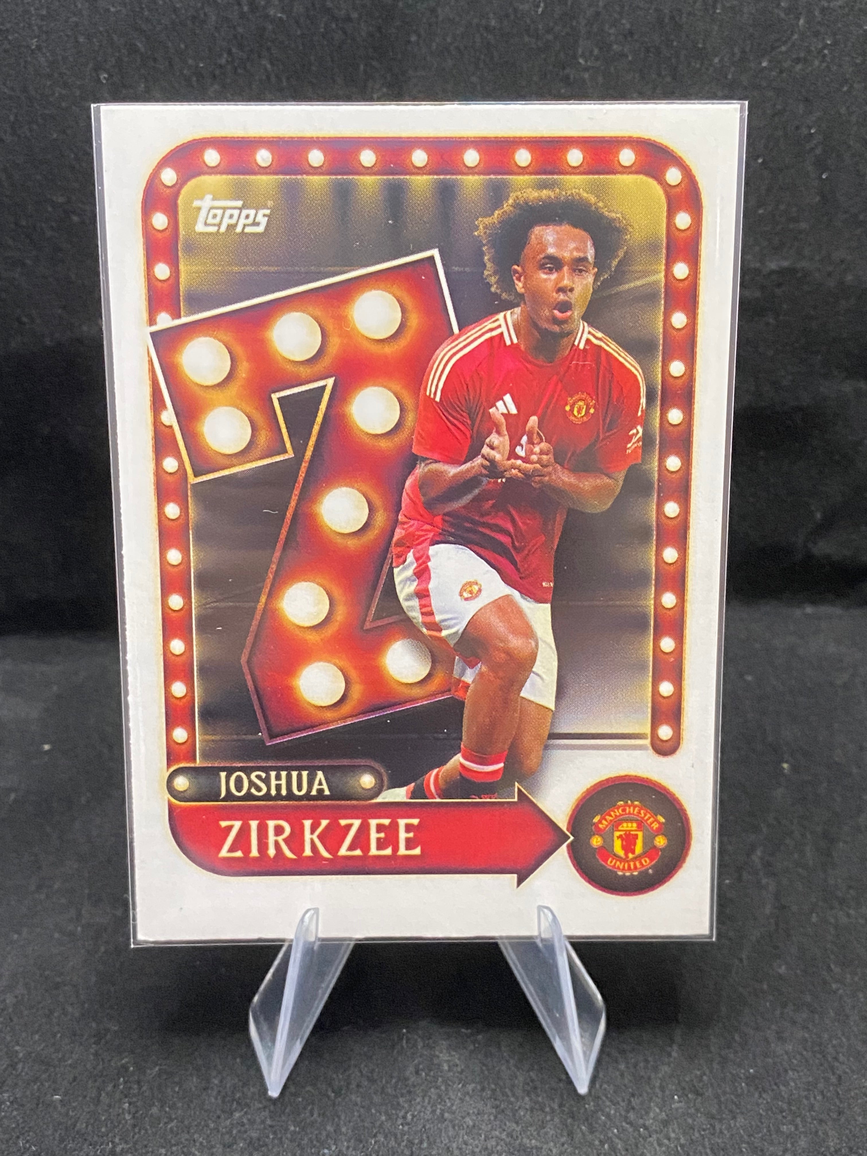 Topps FC 2025 - Manchester United - Joshua Zirkzee - Insert - 28
