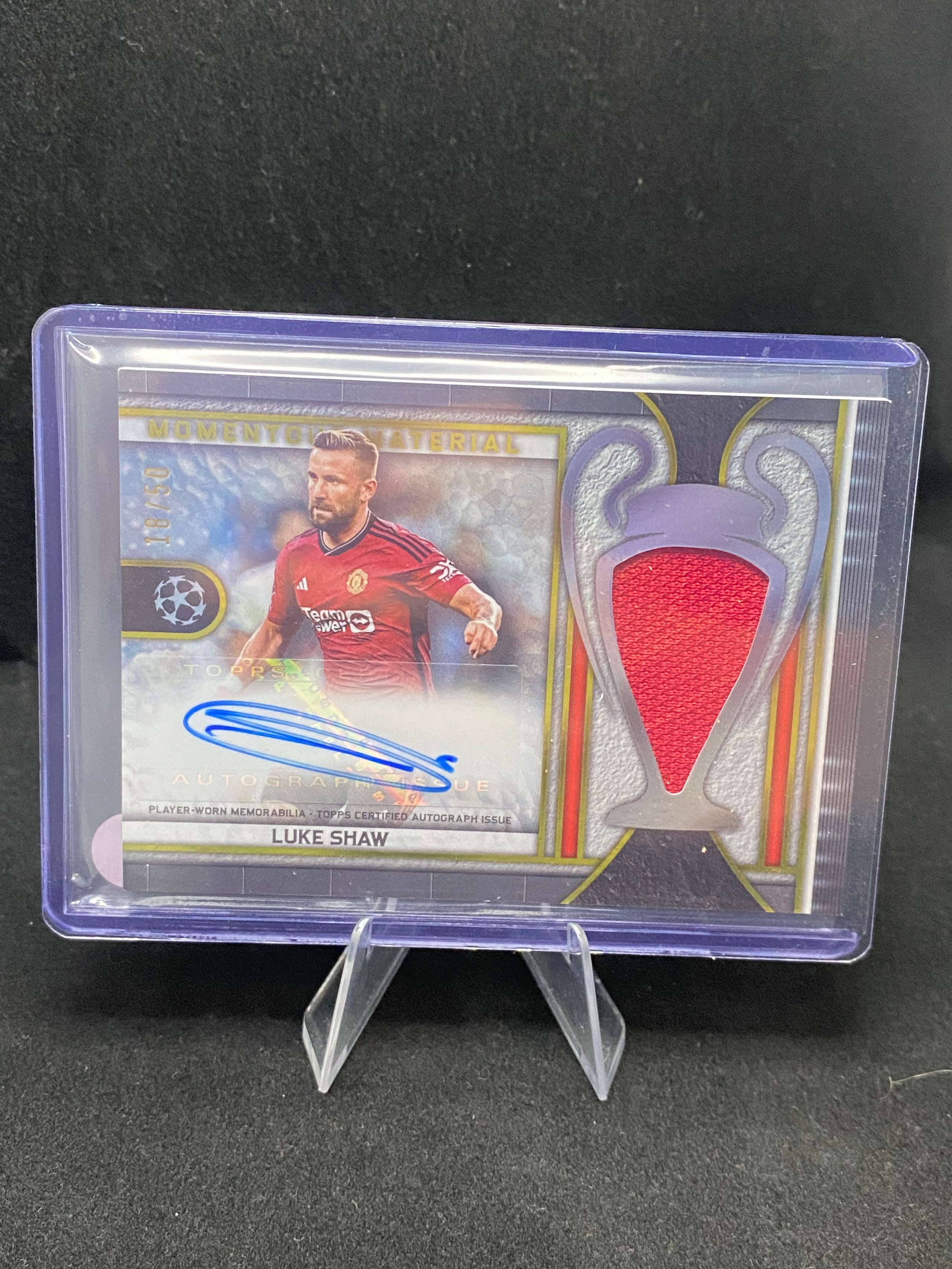 Topps UEFA Champions League Momentous Material Autograph Card 2024 - Luke Shaw - 18/50