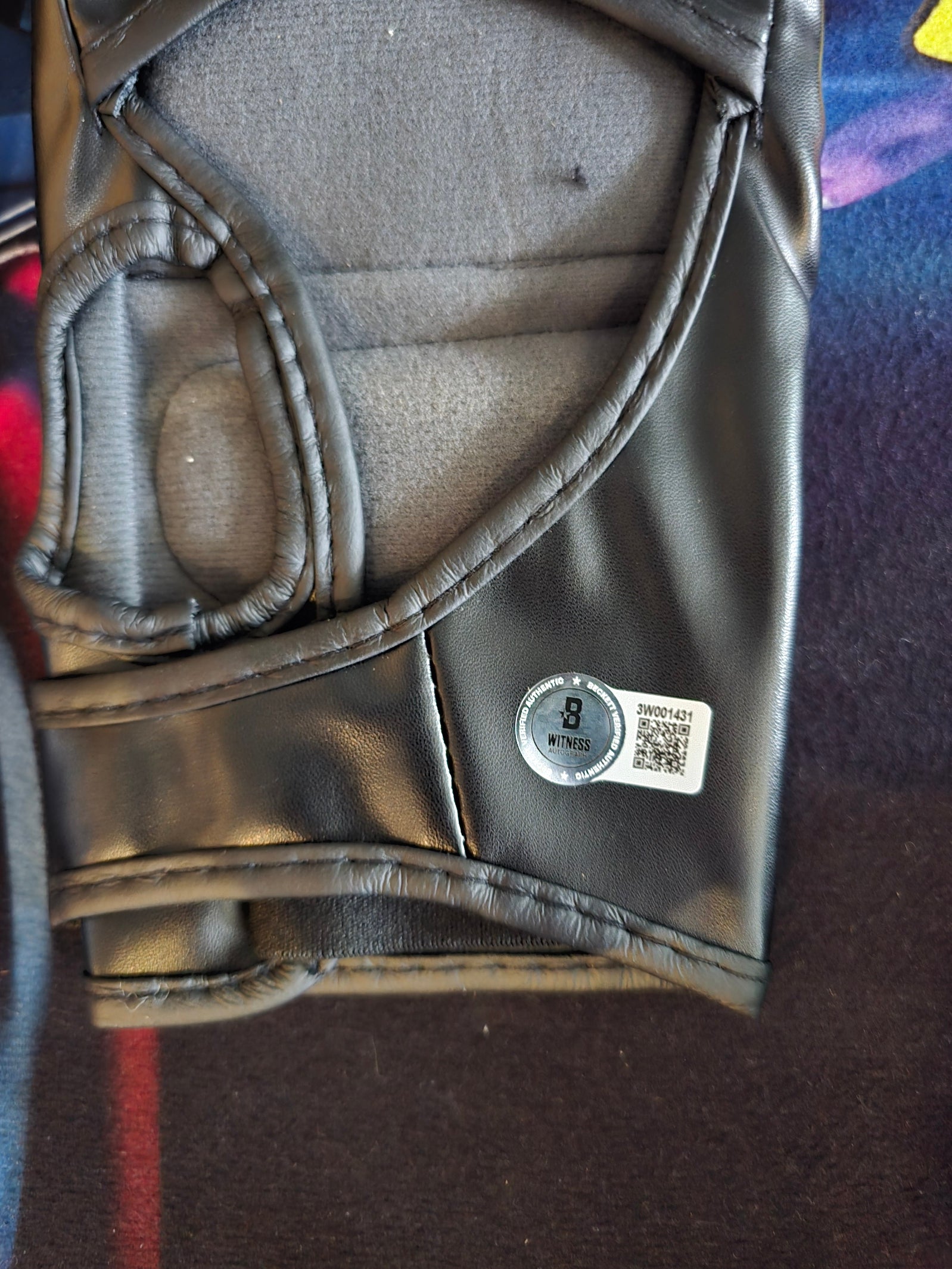 UFC Official - Alex Pereira (Poatan)- Signed Glove - Beckett Certified